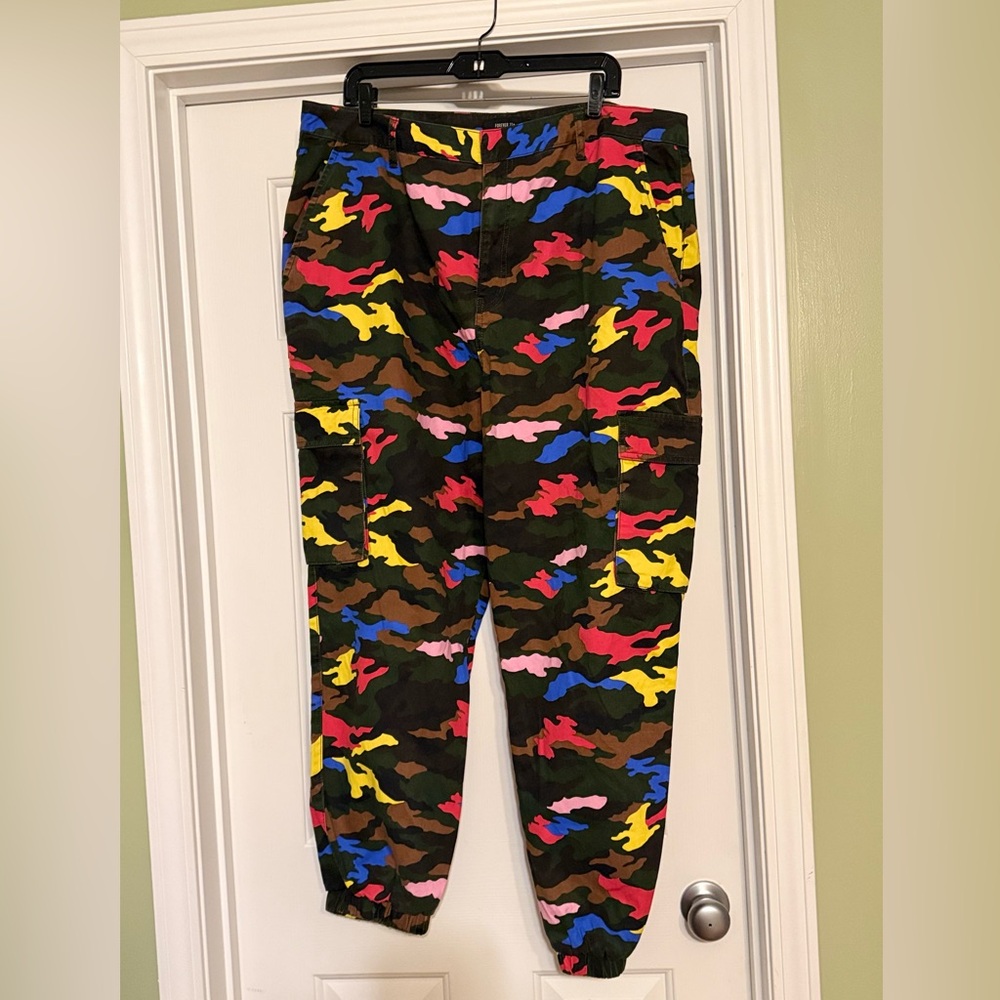 Forever 21 Camouflage Cargo Pants